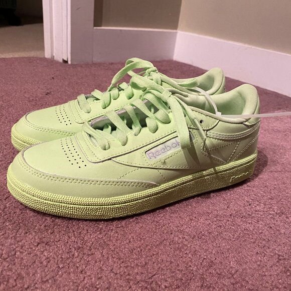 Reebok Women's Club MEMT Sneaker - Picture 6 of 6